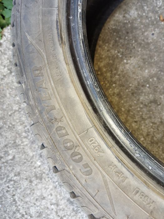 Зимни гуми Goodyear 245 /45/18