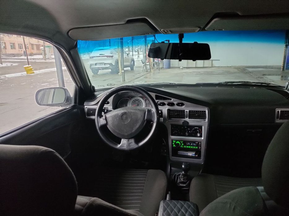 Chevrolet nexia 2 sotiladi