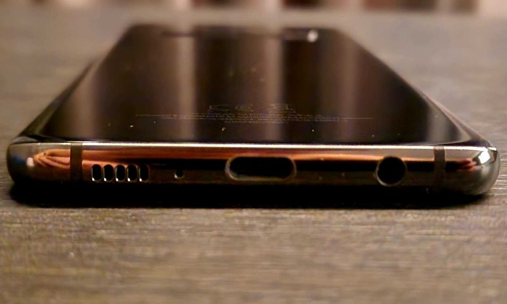 Samsung Galaxy S10 Black 128GB Dual SIM / microSD + Samsung Case