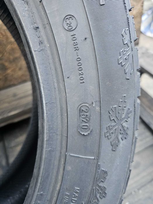 1Anvelopa NOUA 255 40 18 99V