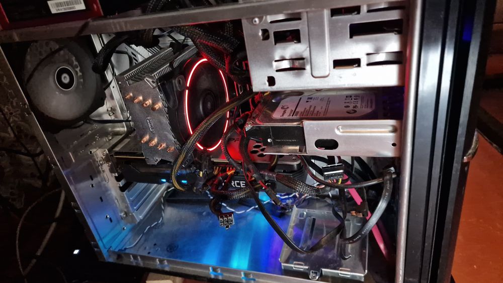 Корпус  ПК   Thermaltake  ATX  чёрный