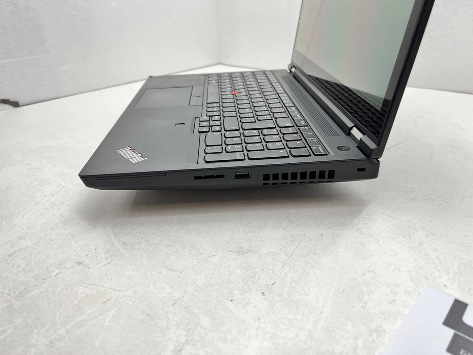 реновиран Mobile Workstation Lenovo ThinkPad P15 G1 15.6" touch i9-10885H 32GB 510GB клас Б с Гаранция