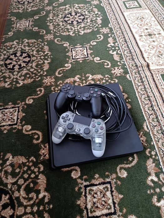 Playstation 4 slim 1tb