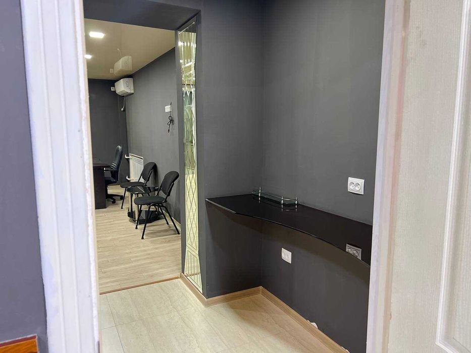 Аренда Офиса в центре города!Ориентир: улица Бабура,Рядом с Seoul Mun