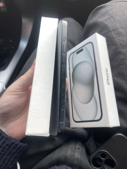 Продам Айфон 15 черный