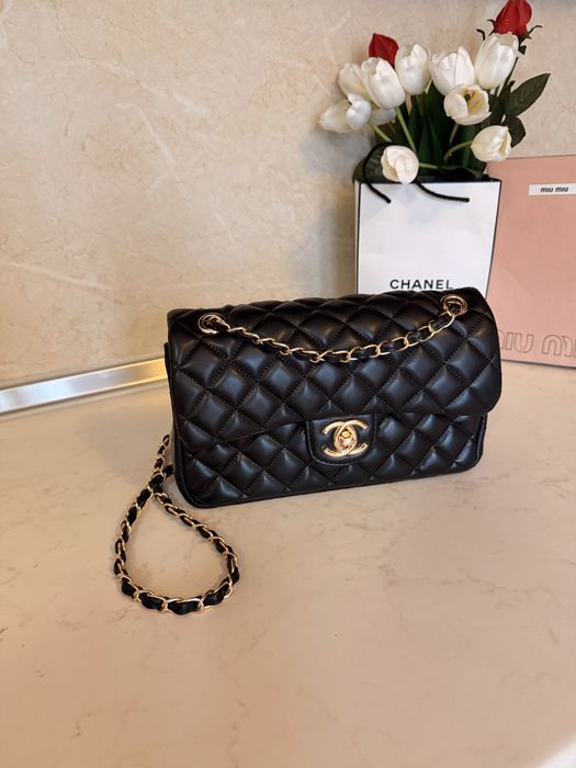 Дамска чанта Chanel Classic среден размер черна