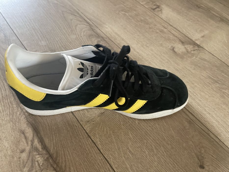 papuci adiddas gazelle culoare editie limitata