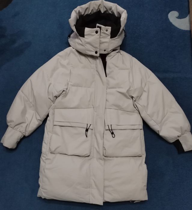 Продам куртку женскую новую.