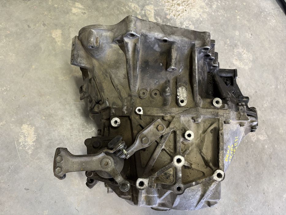 Скоростна кутия за Авенсис/ Toyota Avensis Т25, 2007г дизел