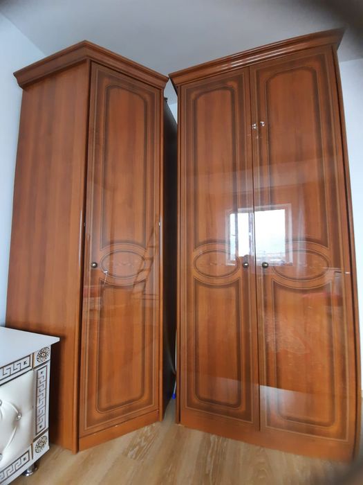 Срочно продам 2 шкафа вместе