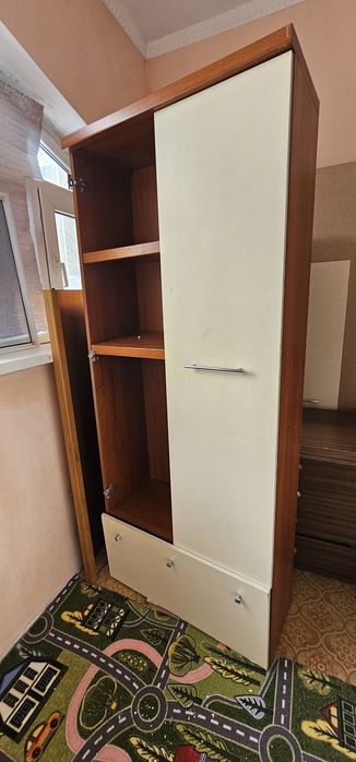 Шифонеры и шкафы