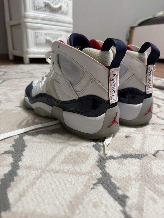 Кроссовки Jordan 39 размер