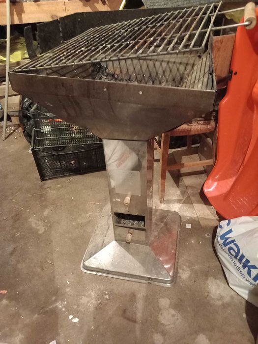 Барбекю от неръждаема стомана