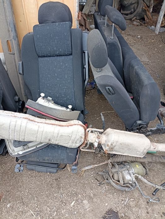 Vand piese pentru Opel Zafira