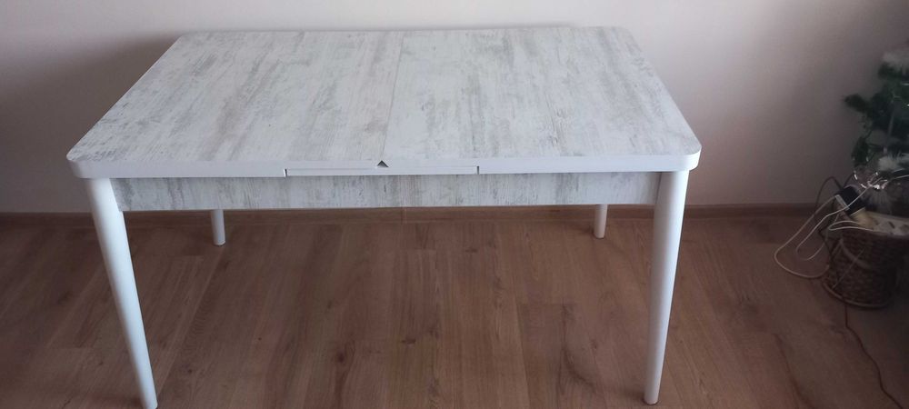 Трапезна разтегателна маса