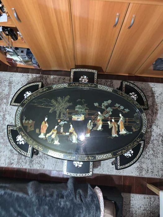 Masuta ovala cu sase scaune Intarsie negru