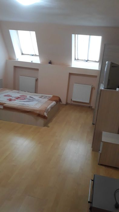 Garsoniera de închiriat