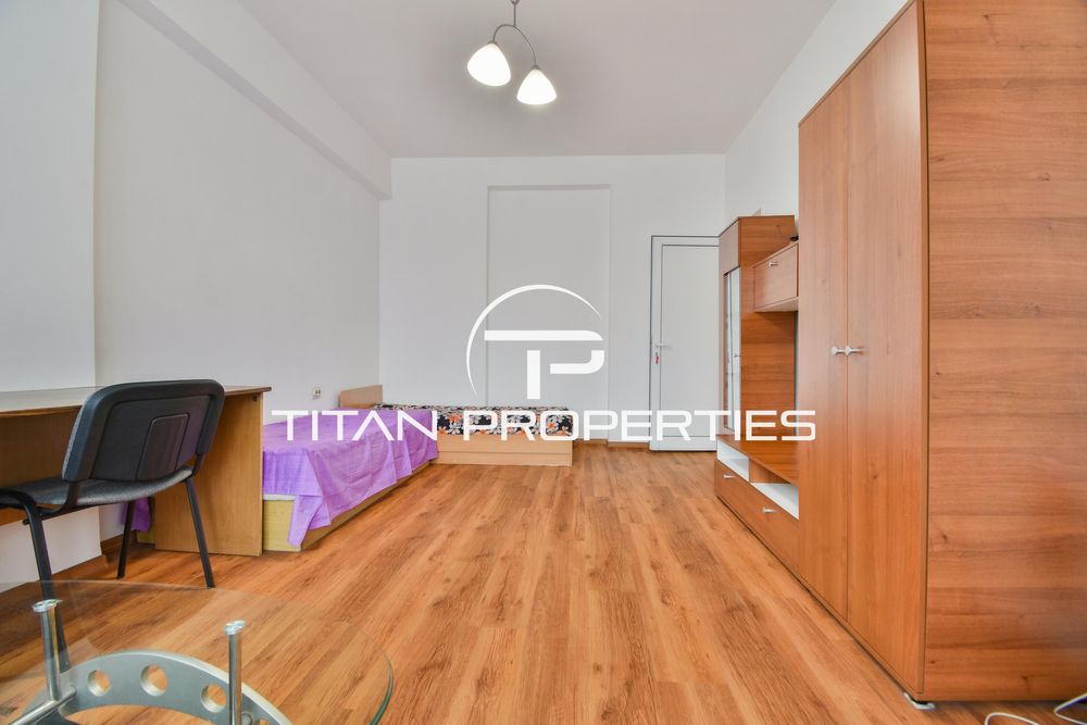 Дава се под наем Двустаен апартамент в София, Център - 56 кв.м за 509.49 € - Снимка #1