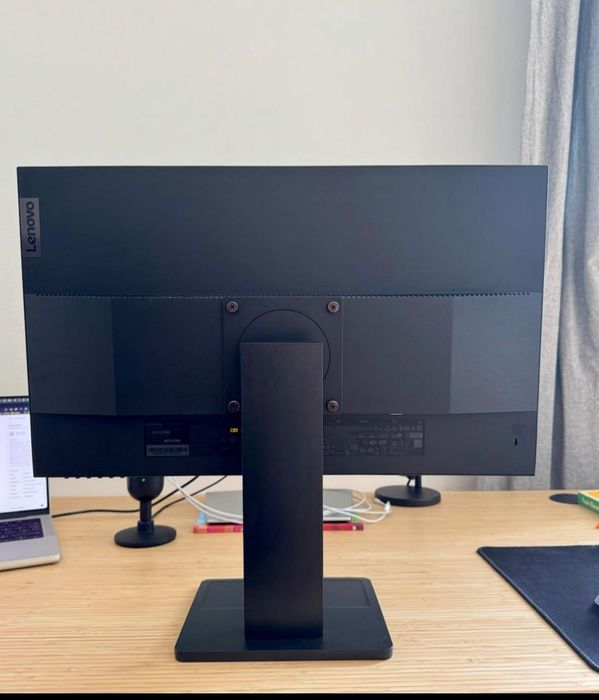 монитор Lenovo ThinkVision E24-28 (24 инча, Full HD)