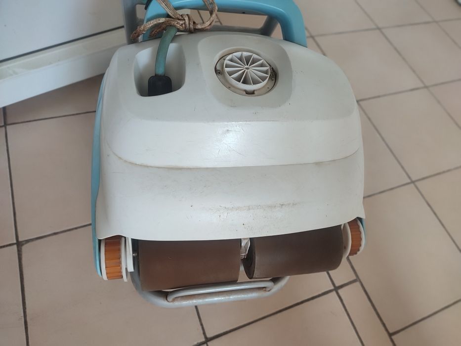 Пылесос подводный для бассейна