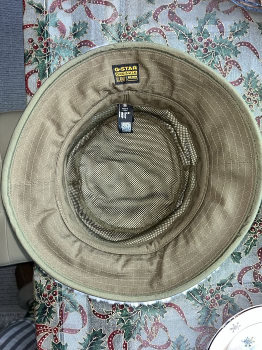 Продавам шапка G-STAR