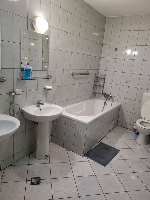 Vând apartament 3 camere