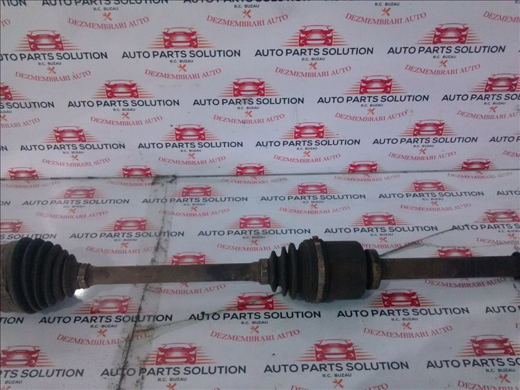 planetara dreapta renault trafic 2.0 dci an fabr. 2012