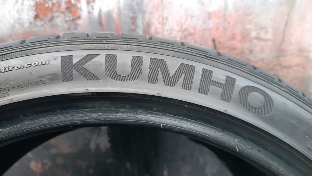 255/35/19 Kumho Дот 4423