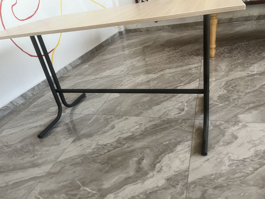 Продам столы новые