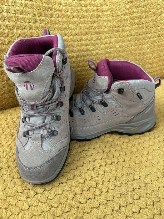 Bocanaci Trekking Vibram GTX Tehnica STARCROSS masura 41