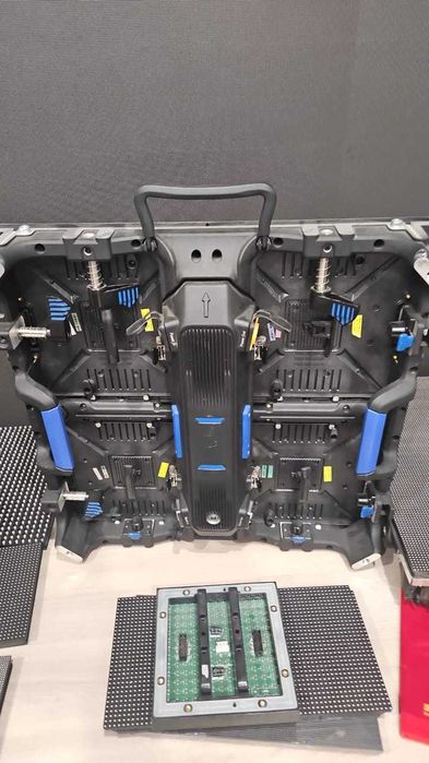 LED экраны, ЛЕД экраны, бегущие строки,