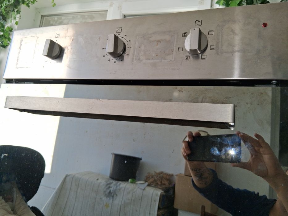 Vând cuptor electric incorporabil