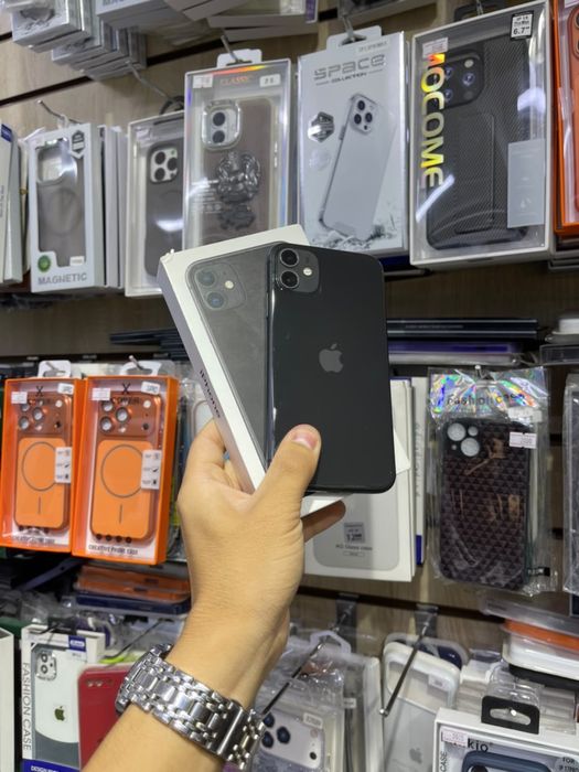 iPhone 11 128.