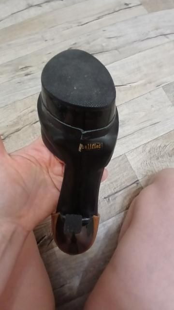 Босоножки на каблуках