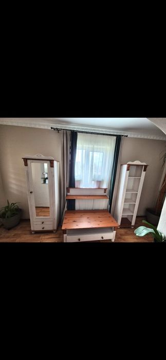 Mobila living sau hol. Lemn masiv pin