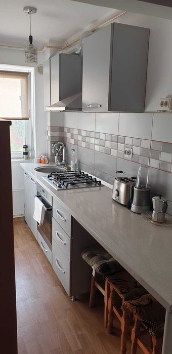 Vand apartament 3 camere Bumbesti-Jiu