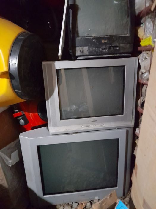 Продам телевизор по 3000 тг