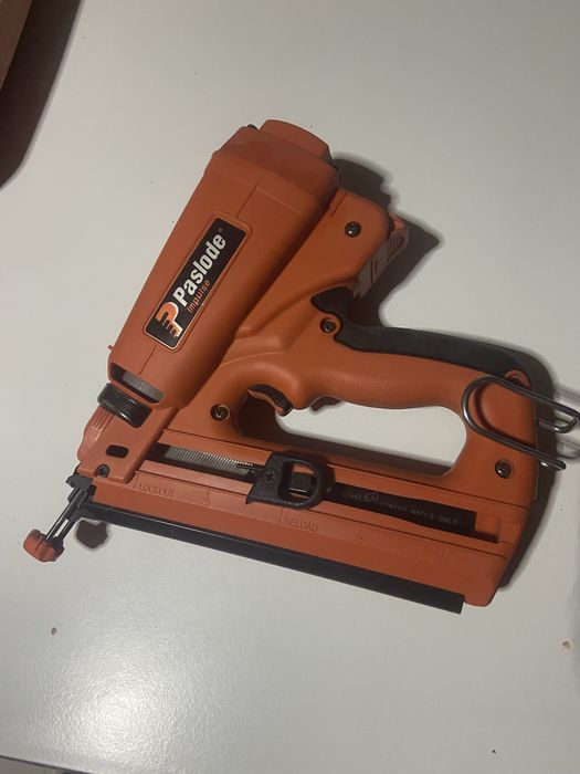 Pistol cuie paslode im250A