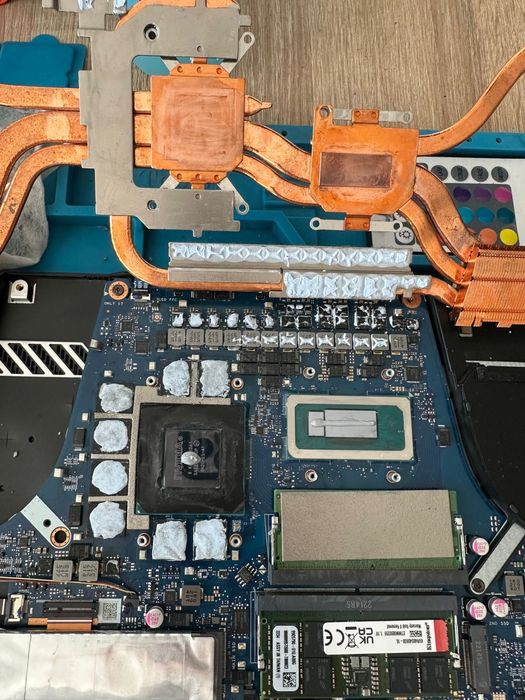 Vand Asus TUF Gaming F17 nvidia 3070 i7-12700h 32gb ddr5