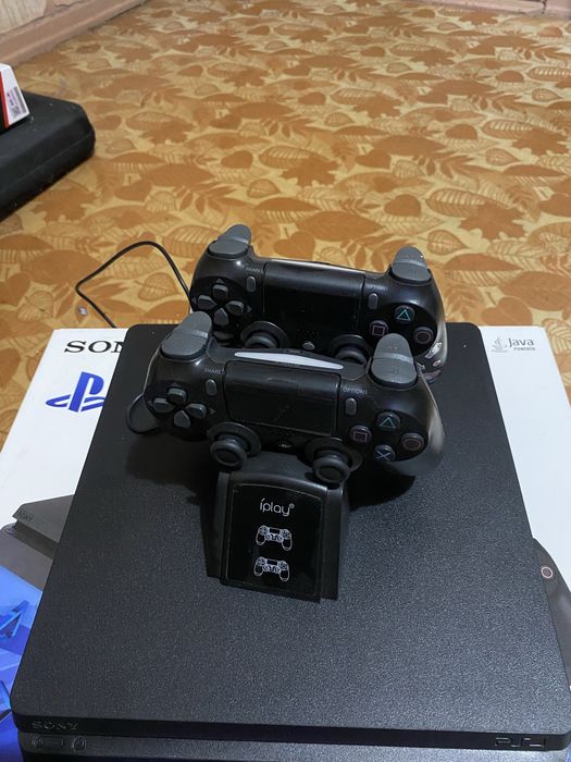 Продам ps4 slim 1тб