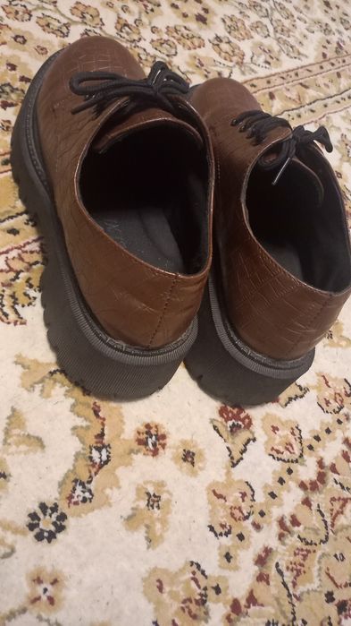 Полуботинки    коричневого  цвета