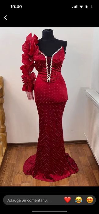 Rochie  rosie superba se frumomossa marimea S/M purtata cateva 2 3 ore