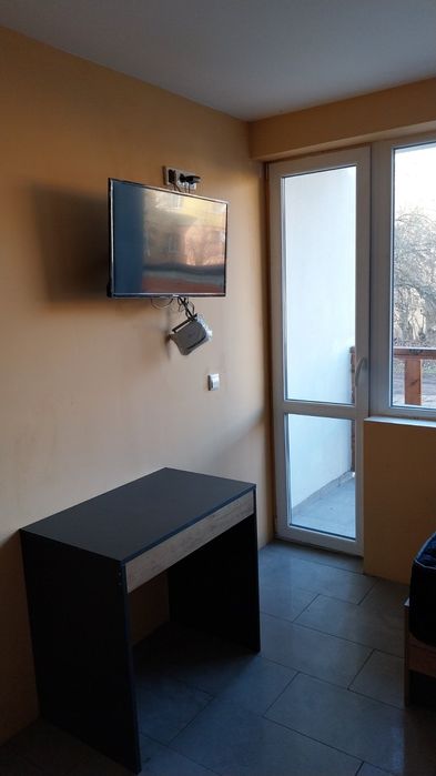Самостоятелни студия в Божурище