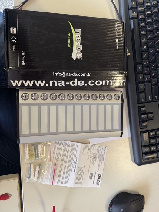 Домофонна система с 12 бутона за вход(блок)