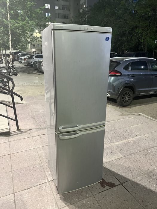 Продам Холодильник Samsung