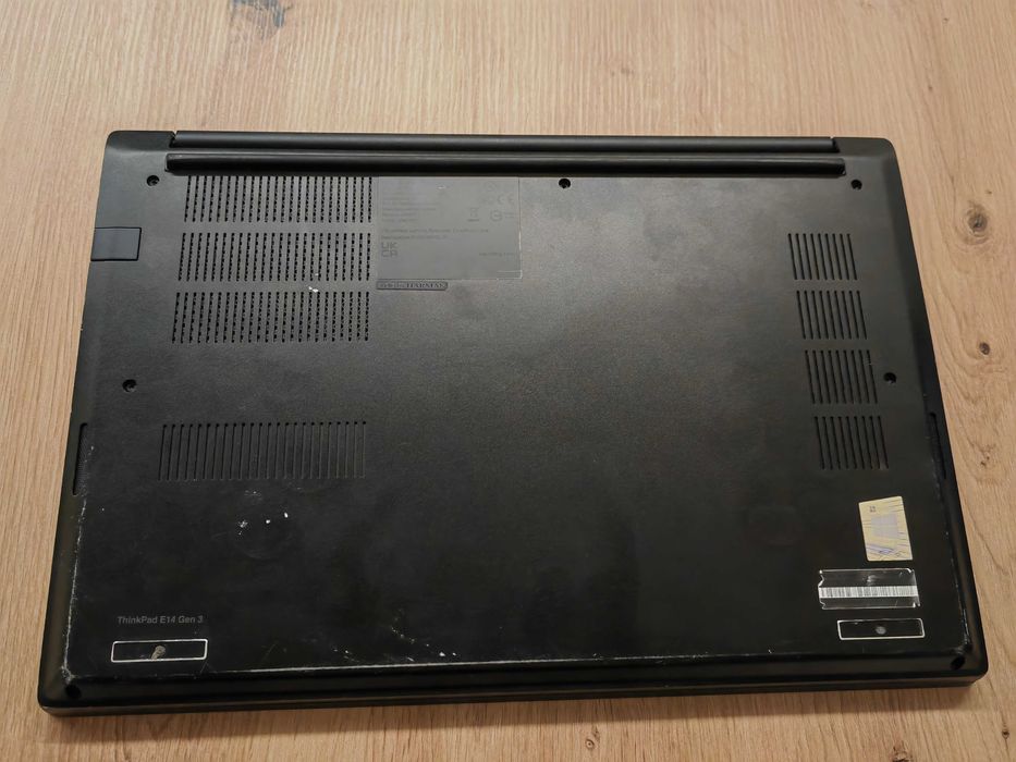 аптоп Lenovo ThinkPad Е14 с 6-ядрен Ryzen 5 5500U 14" FHD, 256GB 8GB