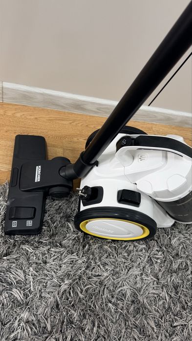 Karcher пылесос в отличном состоянии