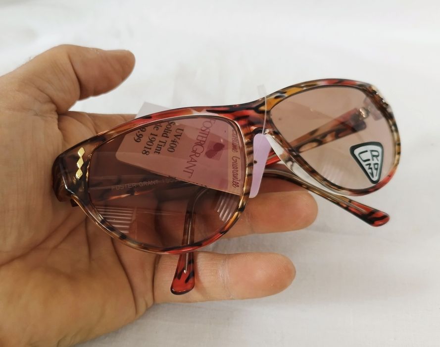 Pereche ochelari de soare pentru doamne, Foster Grant, protectie UV400