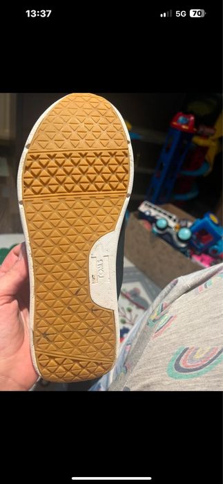 Adidasi piele intoarsa Toms nr 38.5