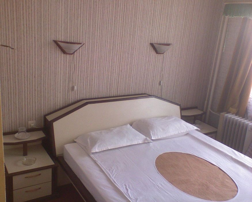 Продава се Хотел в к.к. Св.Св. Константин и Елена - 1000 кв.м за 1350 €/кв.м - Снимка #5